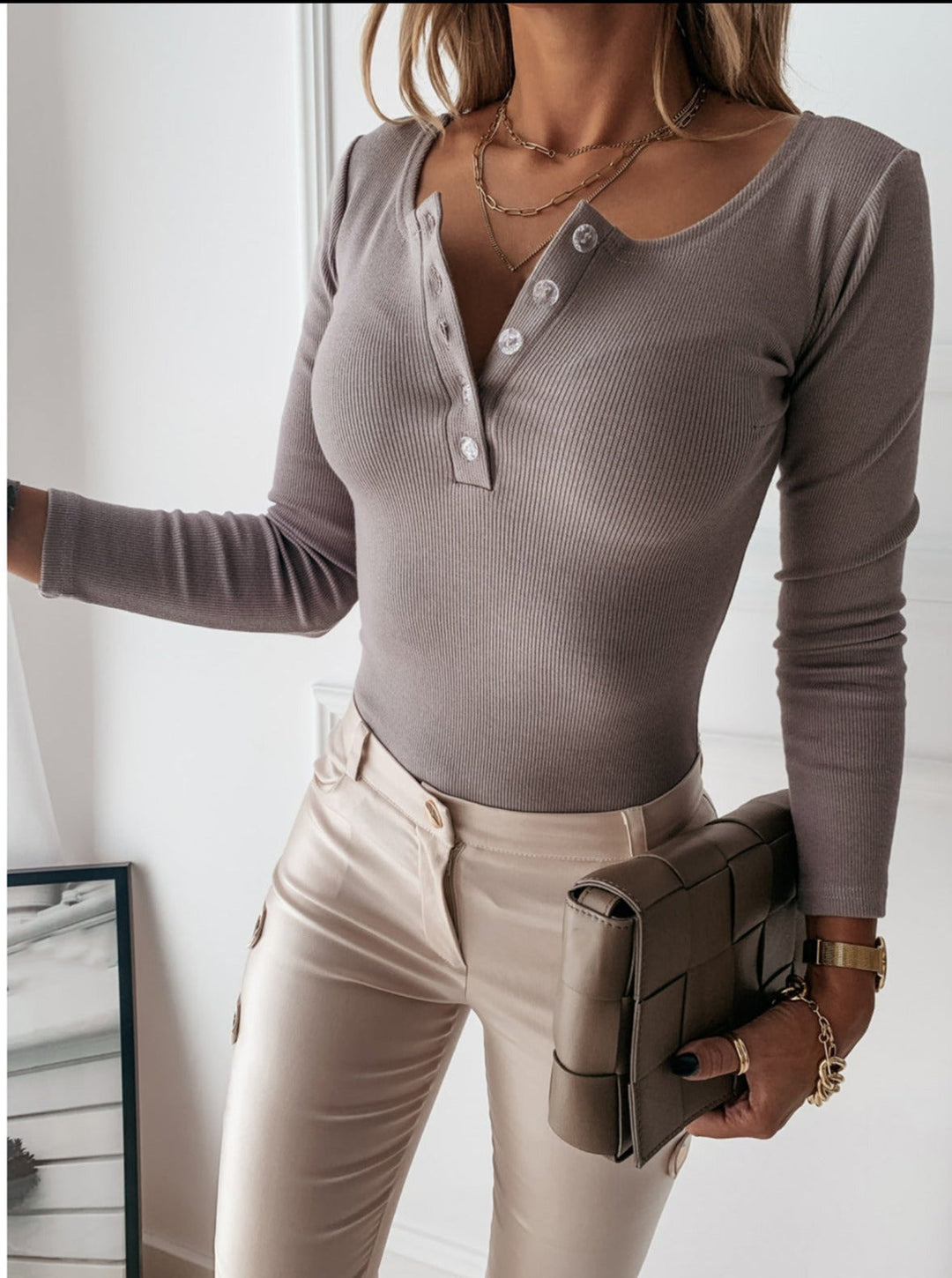 Perri | Ribbed Button Long Sleeve Top
