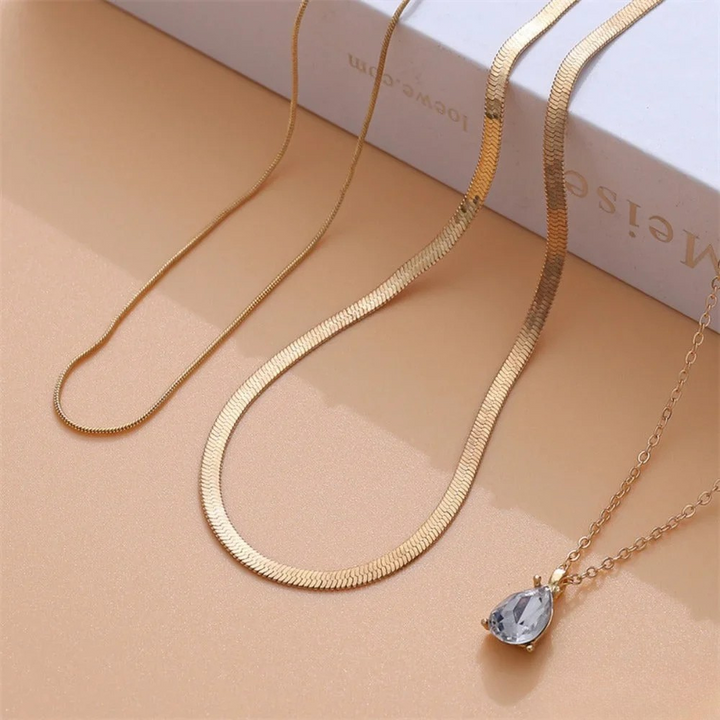 Layered Necklace with Gold-Coloured Zirconia Pendant
