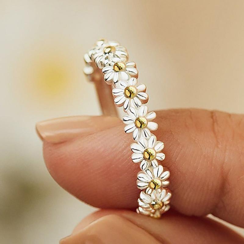 Silver Ring Daisy with Enamel