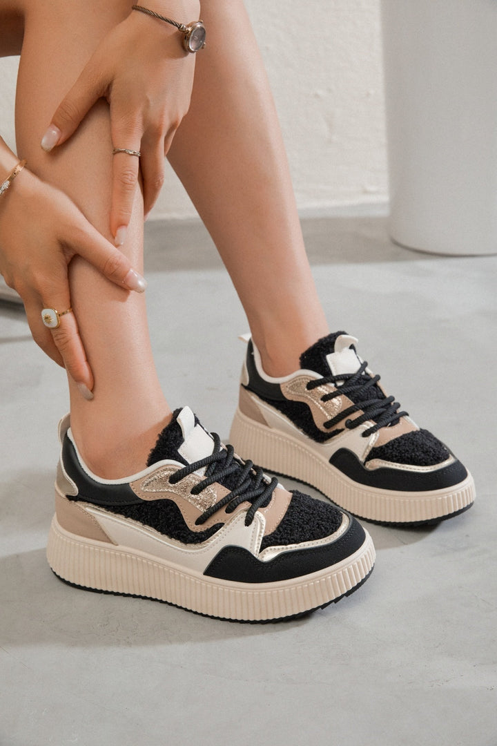 Undine | Black Wedge Sneaker