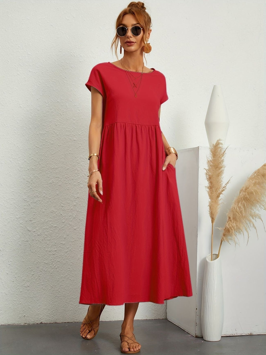 Freya | Light Midi Dress with Pockets and Short Sleeves