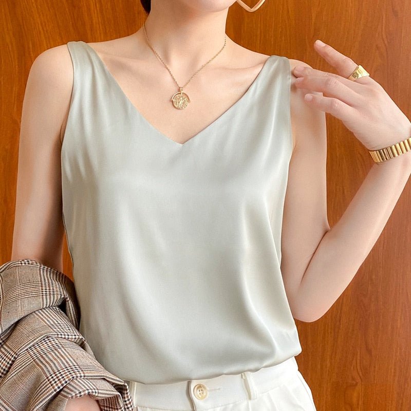 Zola | Minimalist V-Neck Tank