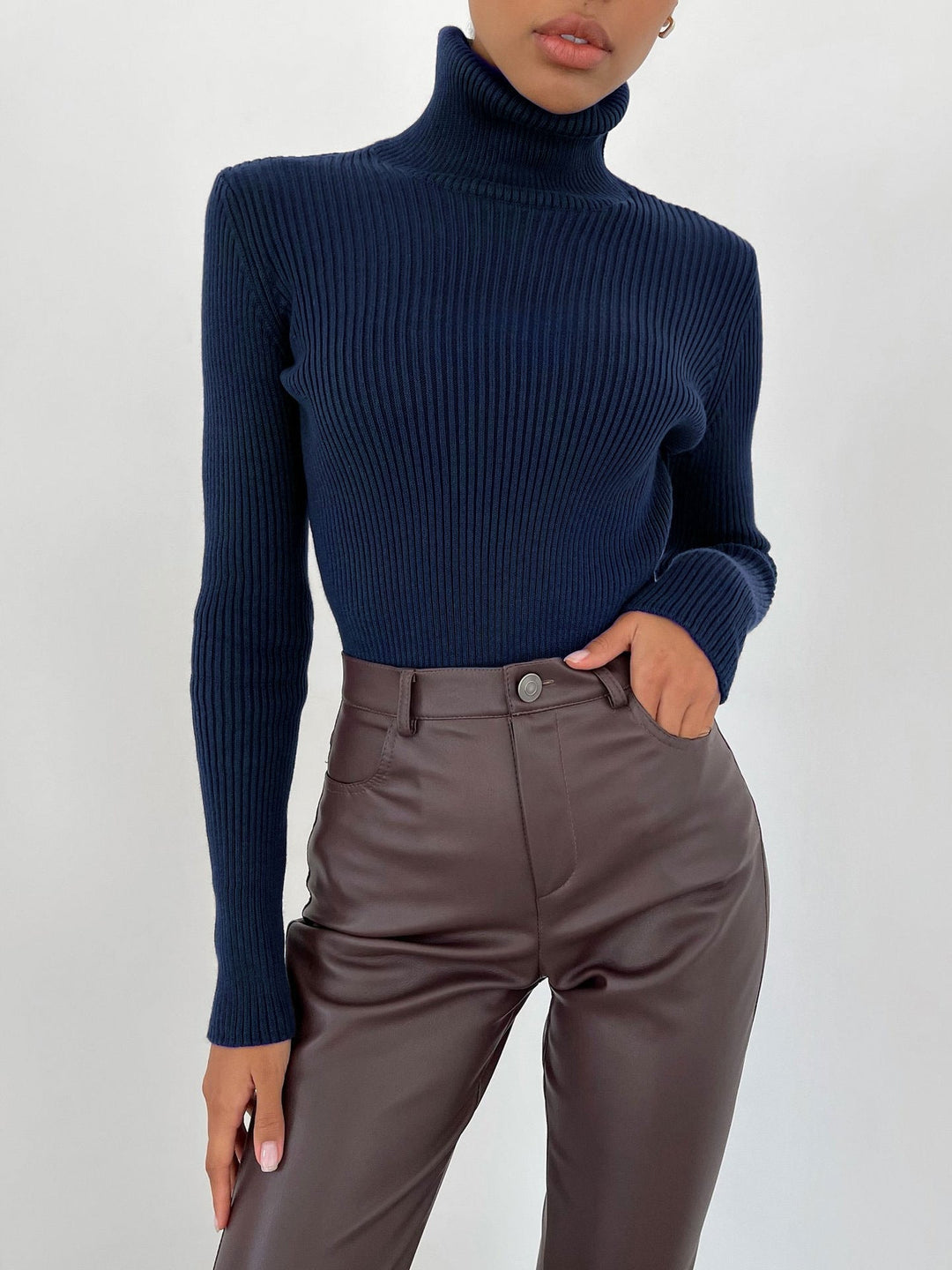 Vinnie | Ribbed Turtleneck Knit Top
