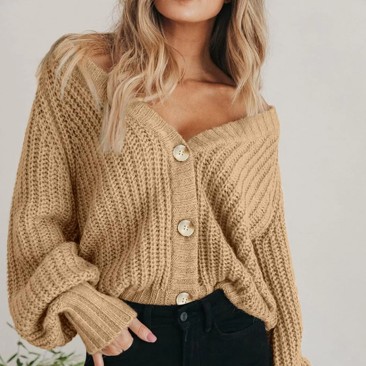 Carly | Chunky Knit Button Cardigan