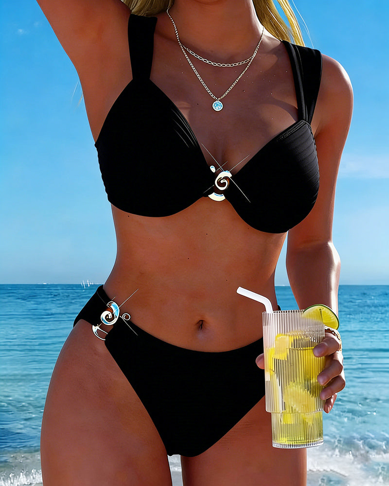 Nia | Metal-Buckle Vertical Split Bikini