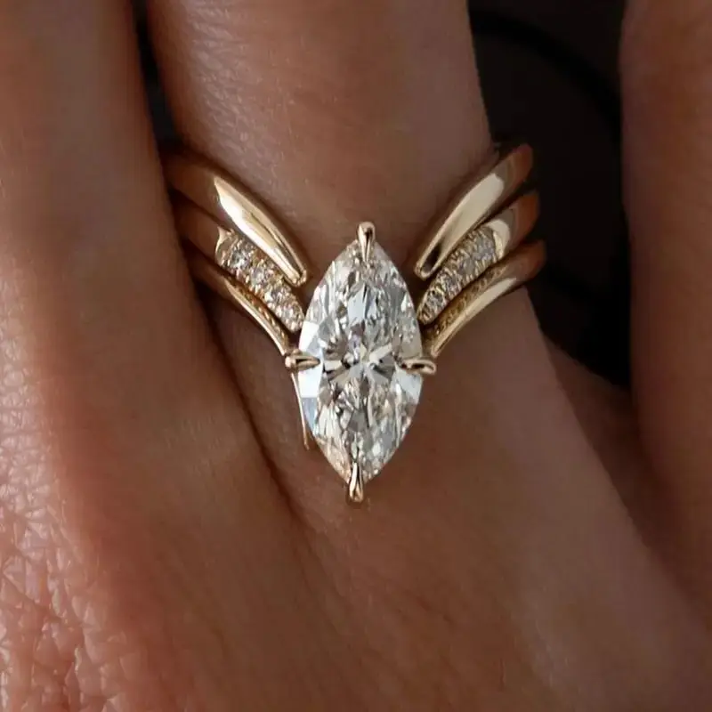 Gold Ring Royal Drop
